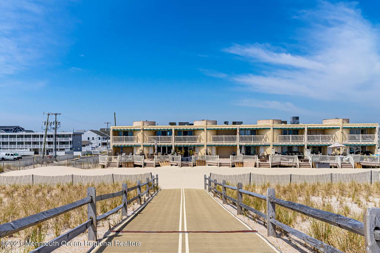 2 2nd Avenue - Photo 1