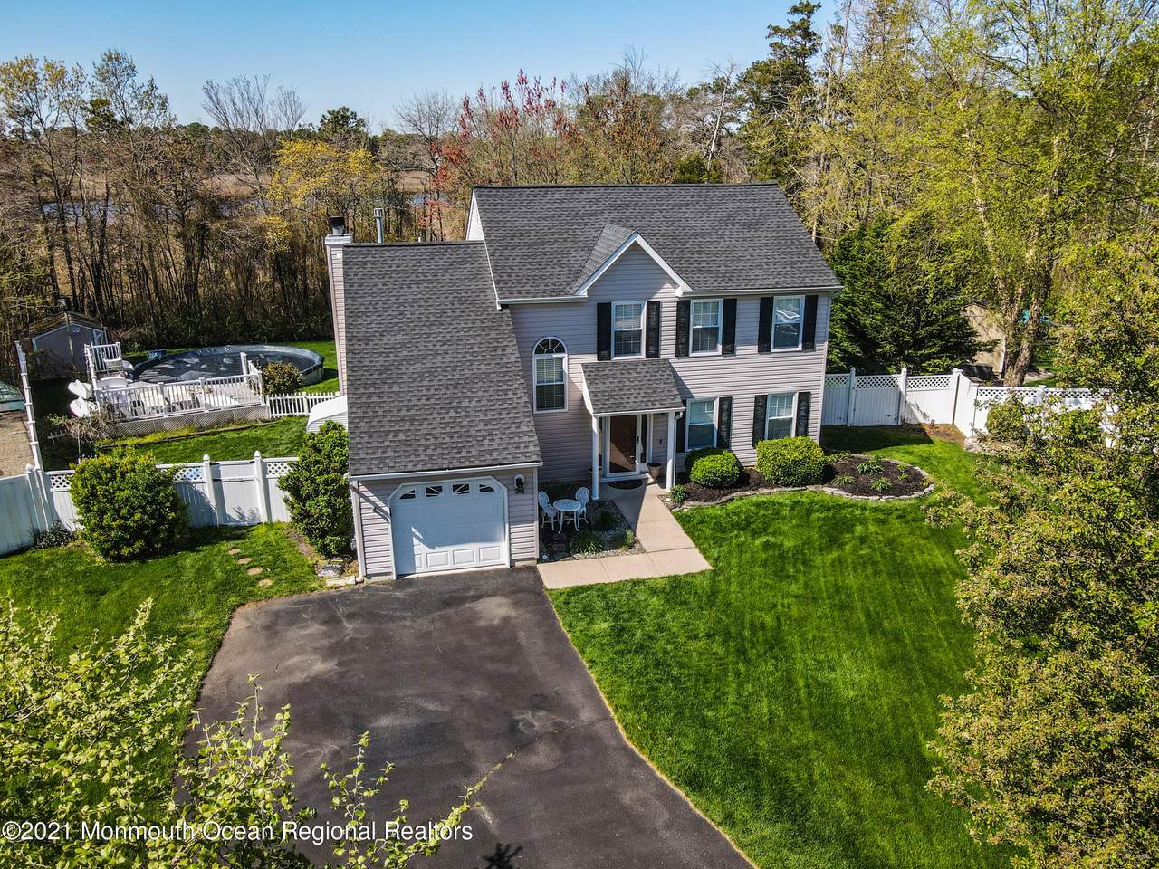 71 Holly Tree Lane - Photo 1