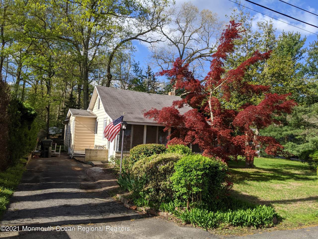 7 Willow Avenue - Photo 1