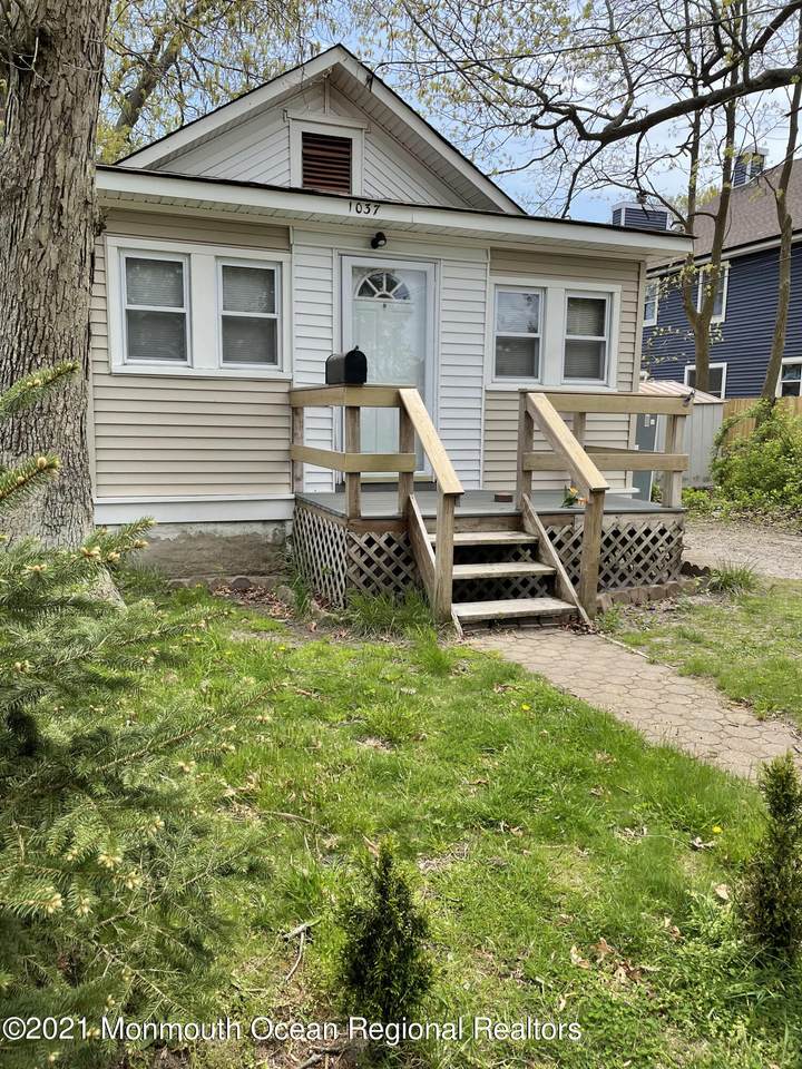 1037 3rd Avenue - Photo 1