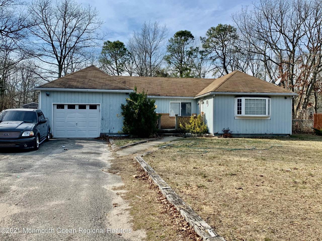 712 Coral Avenue - Photo 1