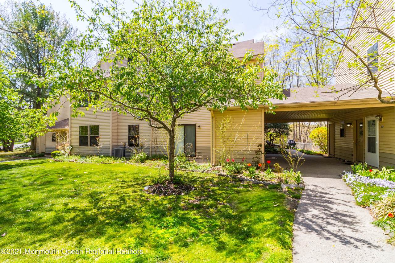 102 Begonia Court - Photo 1