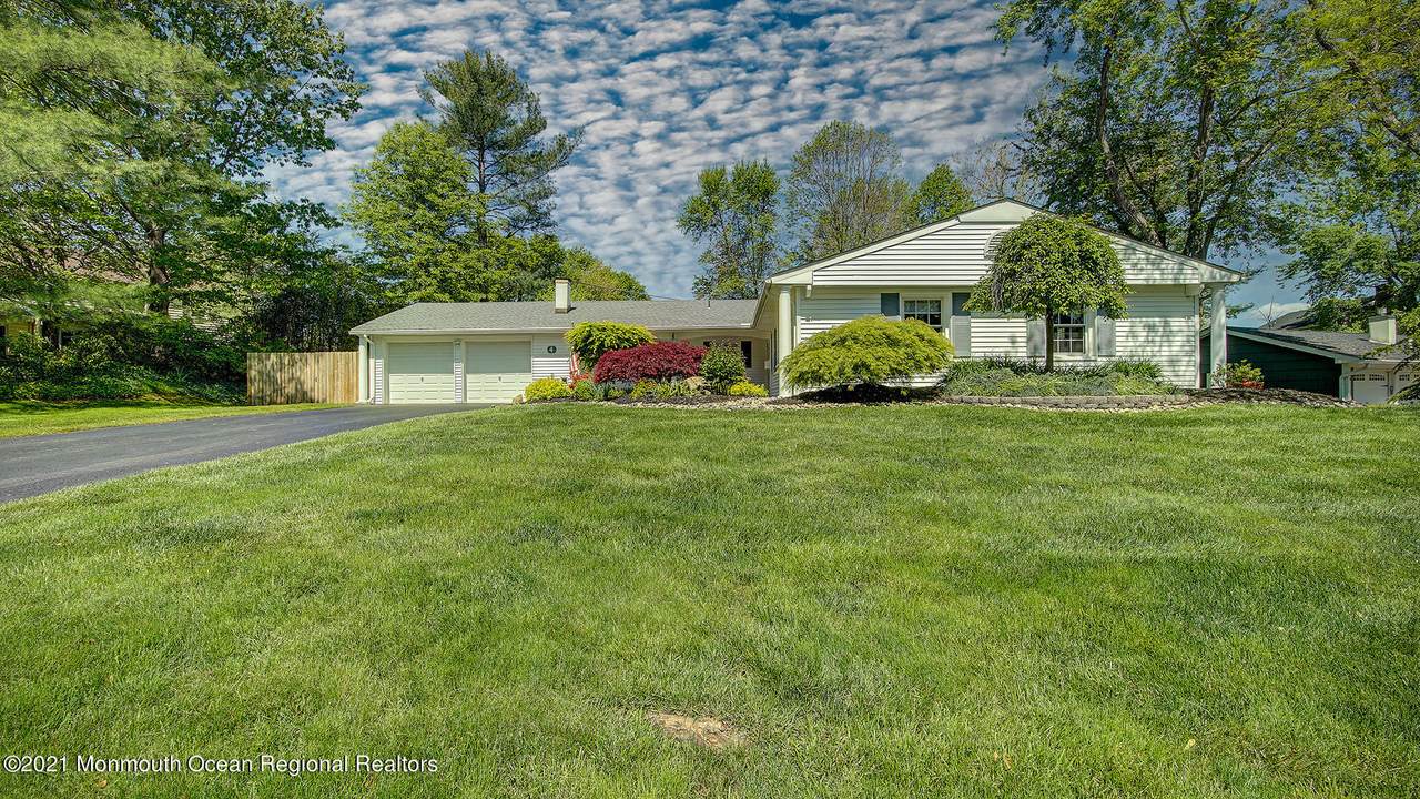 4 Lakeridge Drive - Photo 1