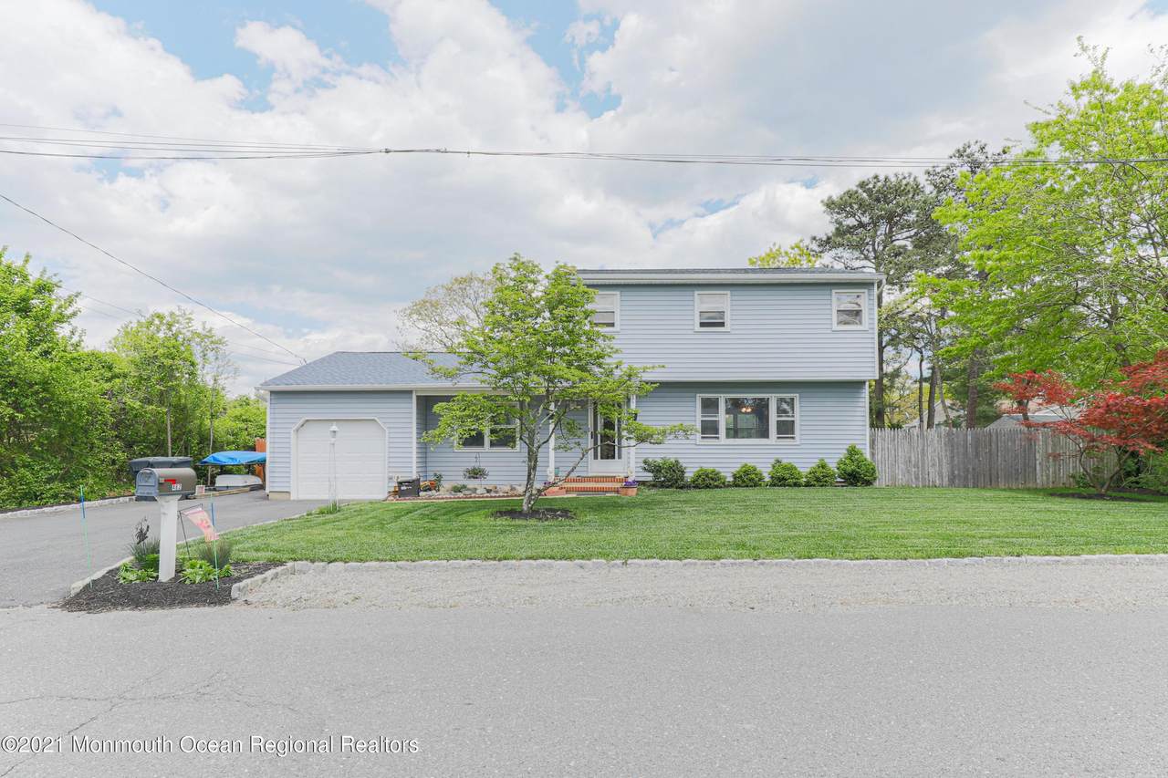 462 Hulse Avenue - Photo 1