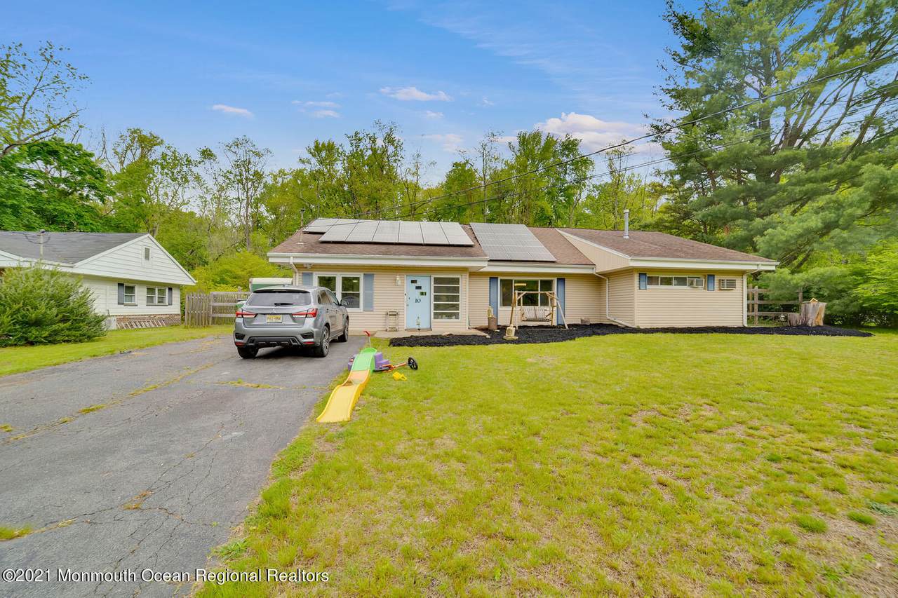 10 Pine Drive - Photo 1