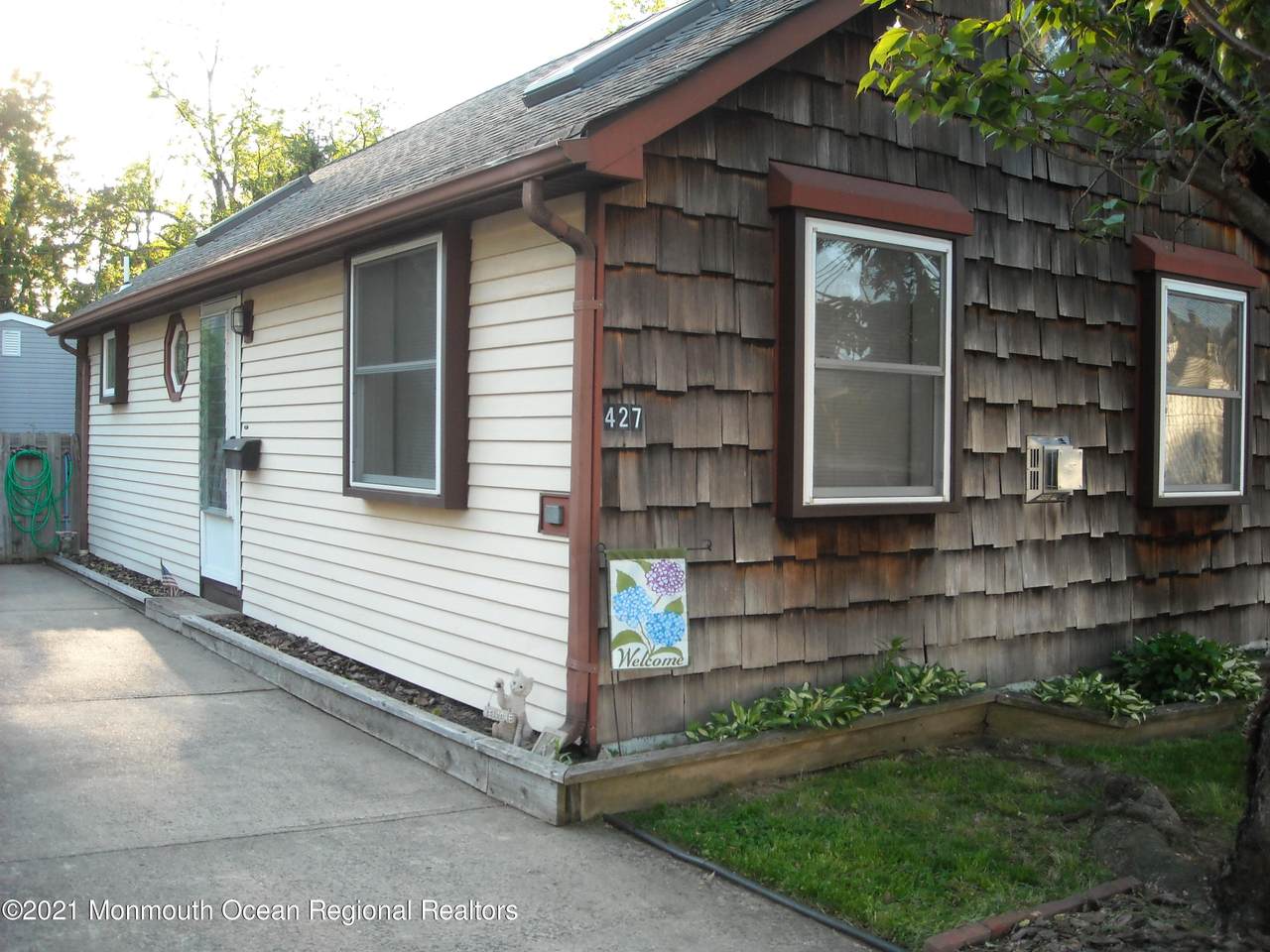 427 Cedar Avenue - Photo 1
