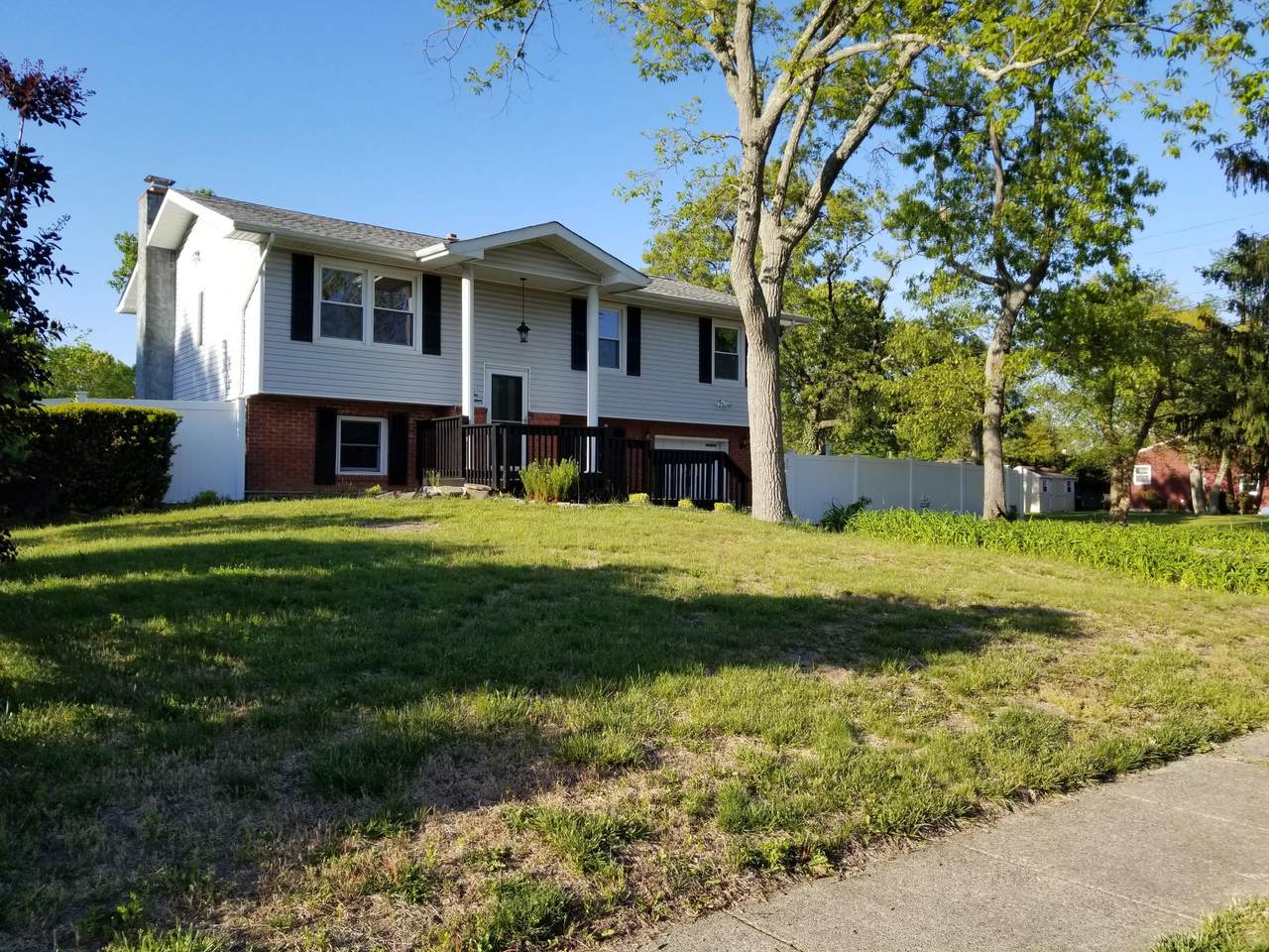 114 Arizona Avenue - Photo 1