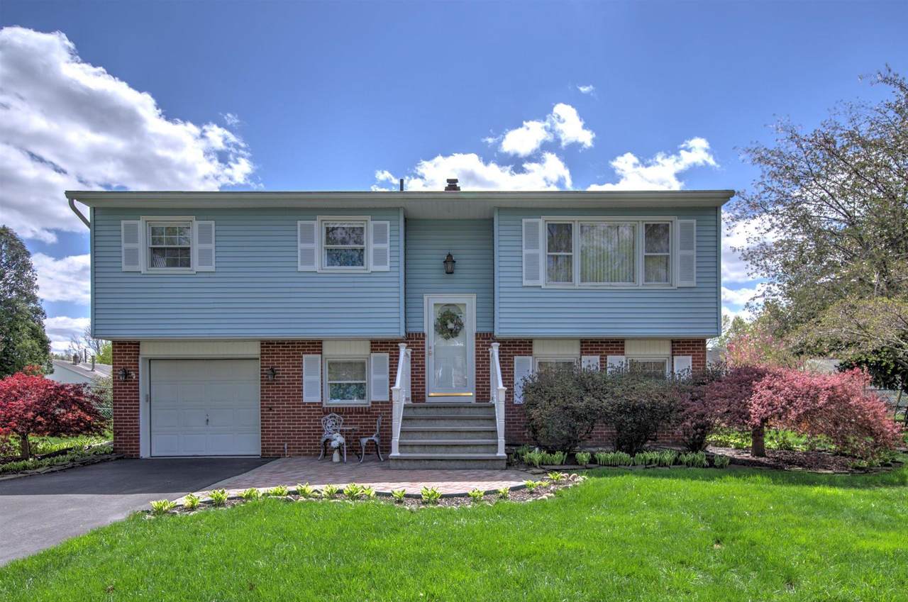11 Maple Avenue - Photo 1
