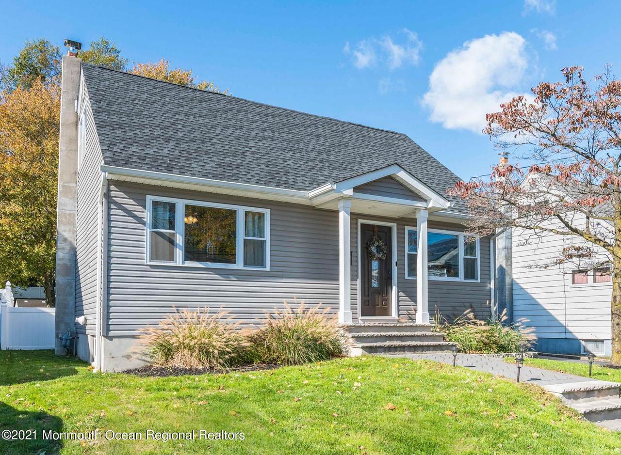 366 Riverdale Drive - Photo 1