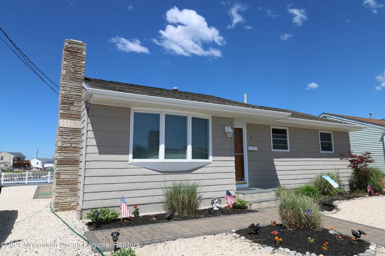 7 Binnacle Drive - Photo 1