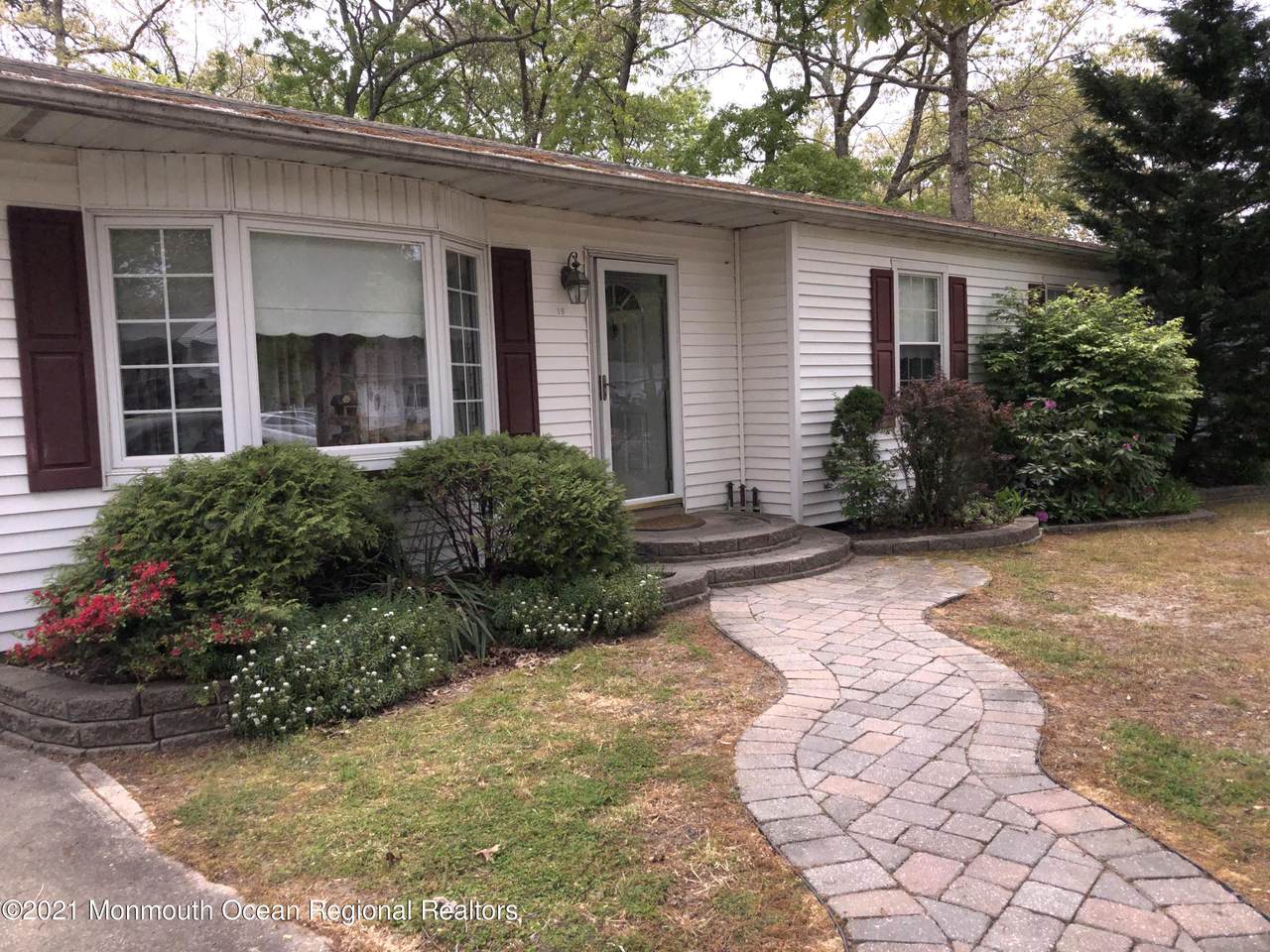 19 Barbara Court - Photo 1