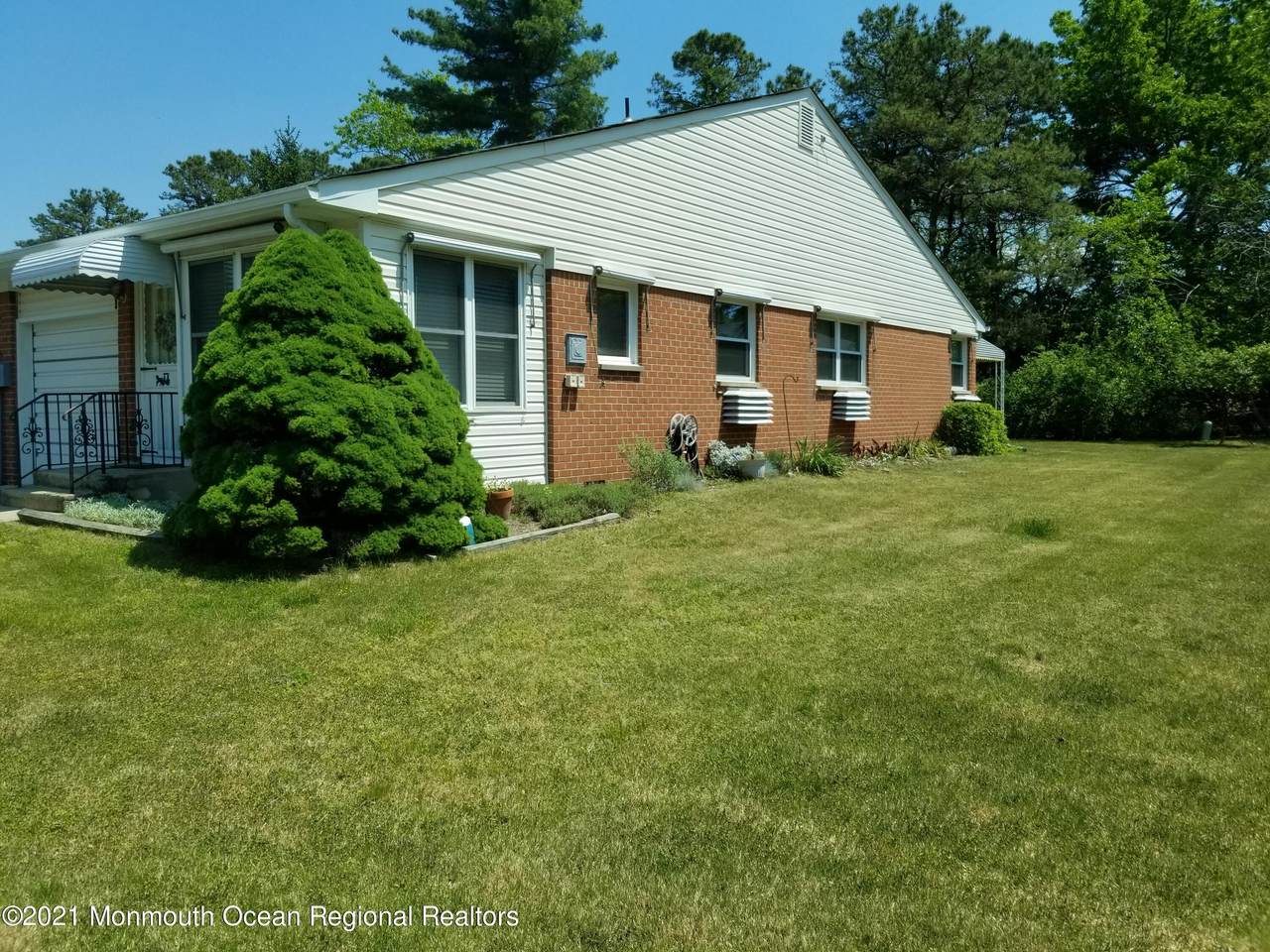 1 Columbus Boulevard - Photo 1