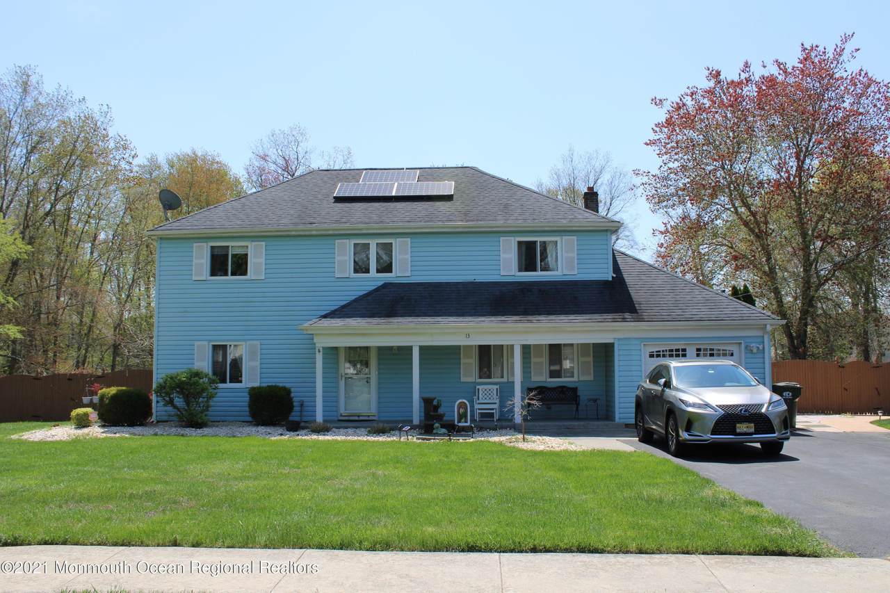 13 Hampton Drive - Photo 1
