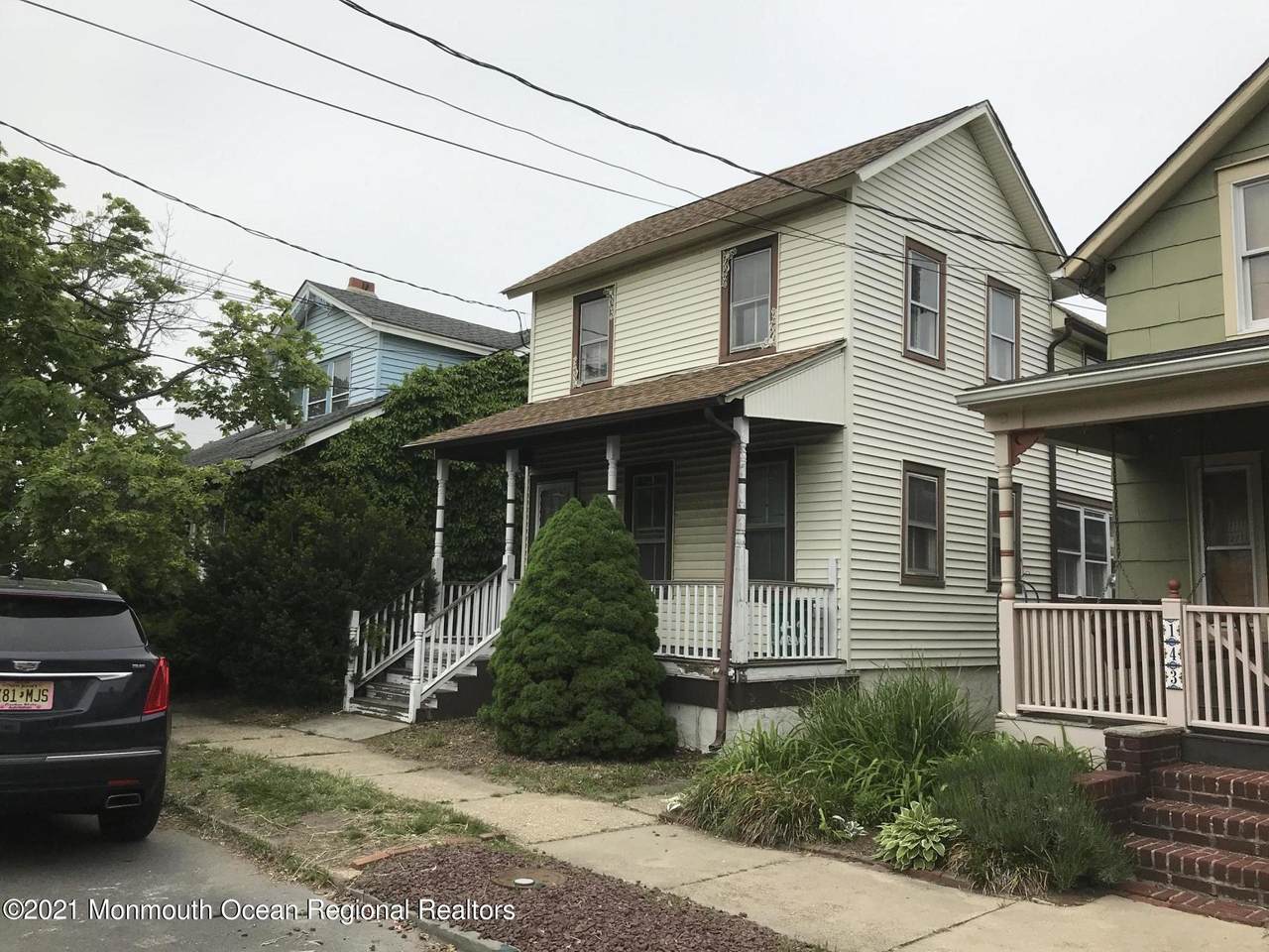 145 Abbott Avenue - Photo 1