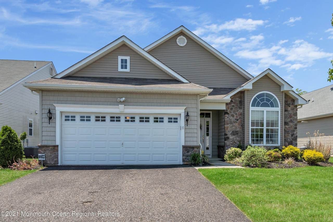 33 Eagle Ridge Circle - Photo 1