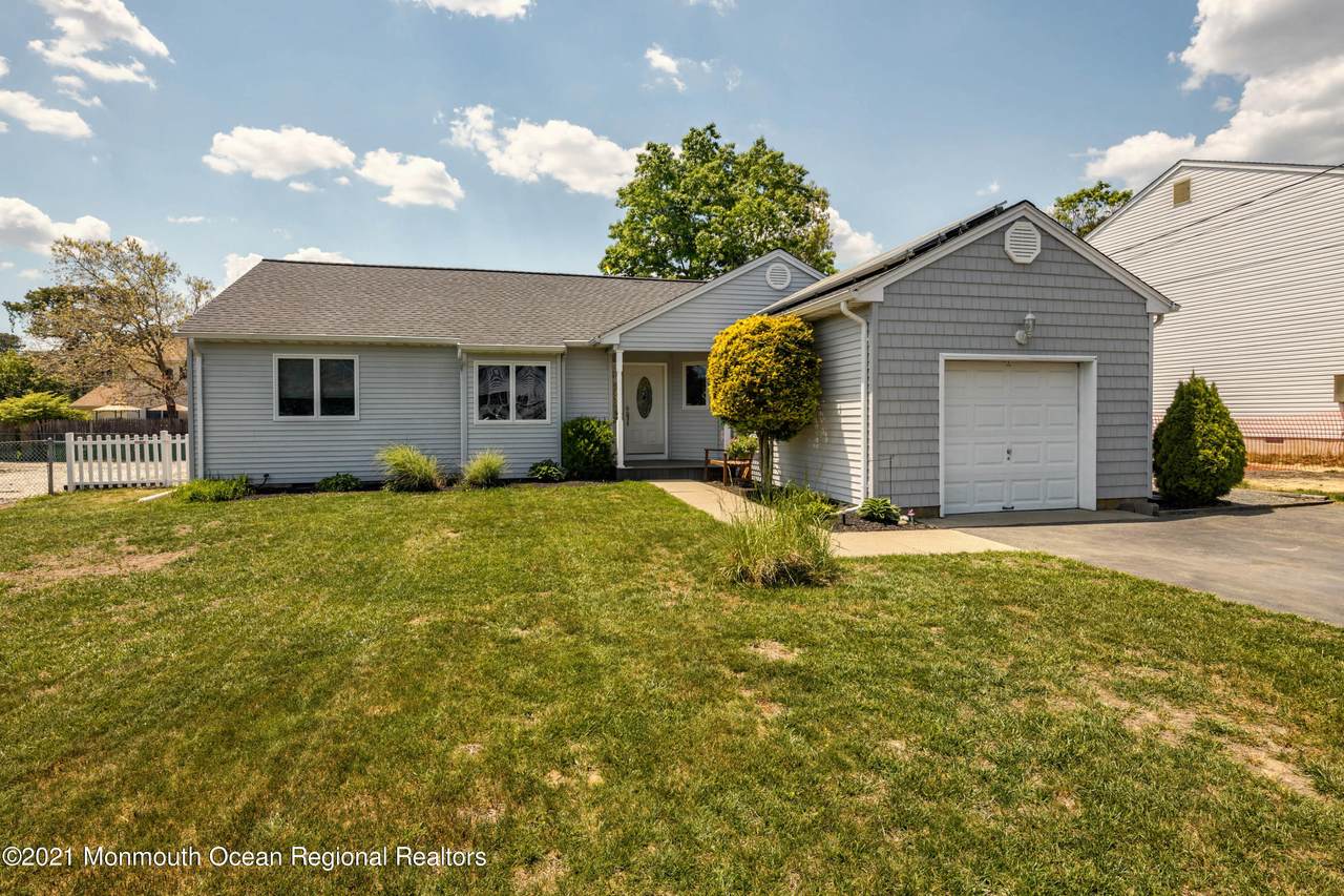 109 Galleon Road - Photo 1
