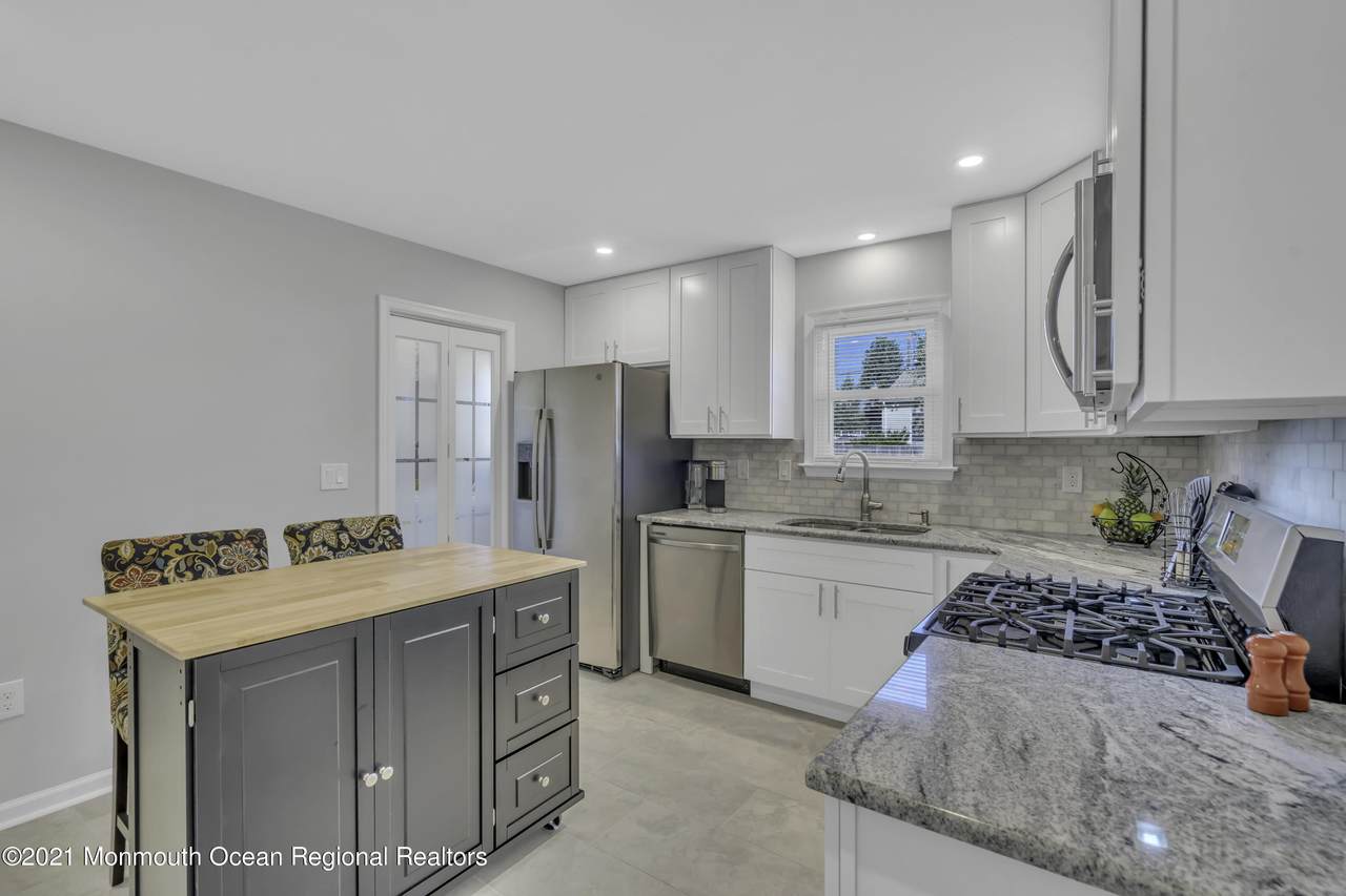 1516 Mizzen Avenue - Photo 1