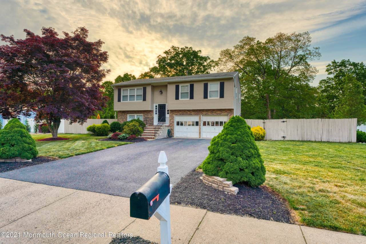 21 Pelican Drive - Photo 1