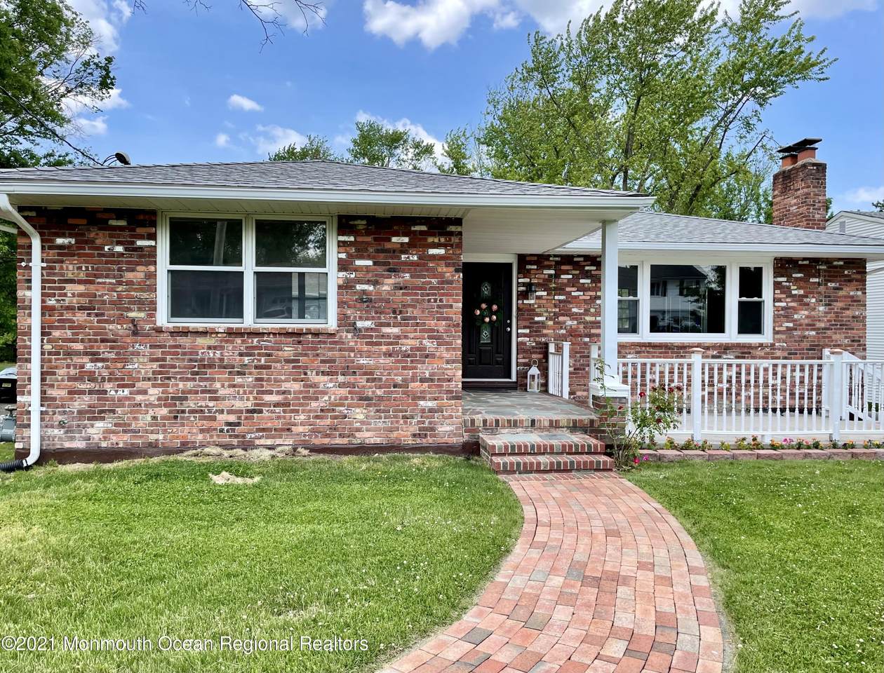 111 Aberdeen Road - Photo 1
