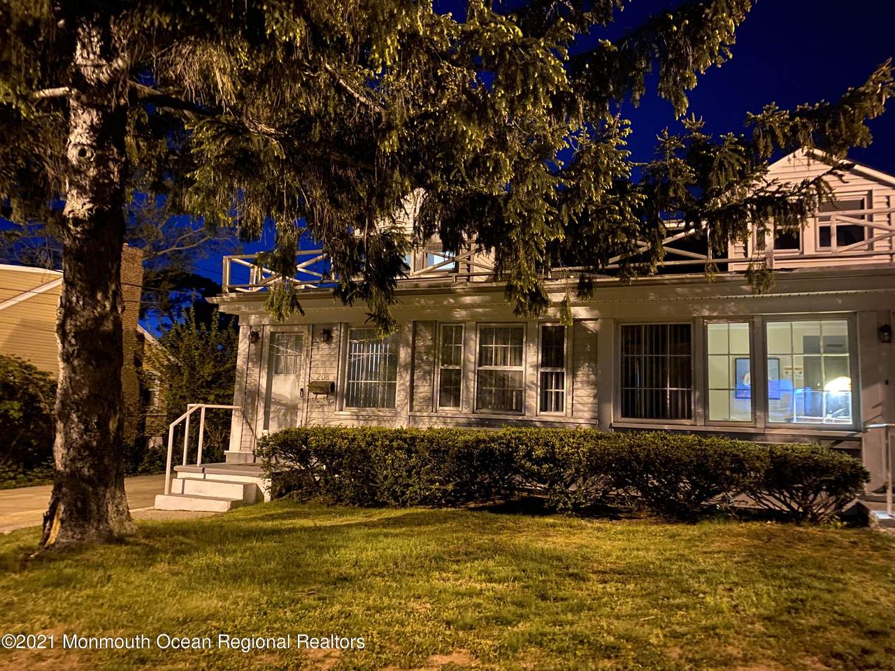 208 Norwood Avenue - Photo 1