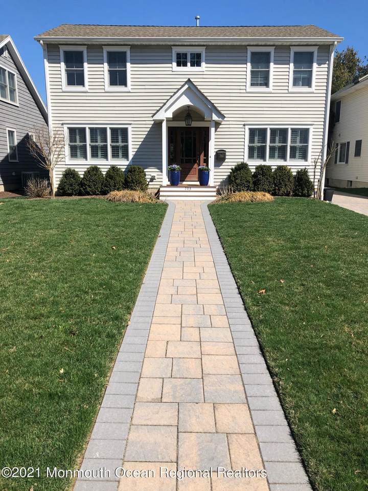 703 Boston Boulevard - Photo 1