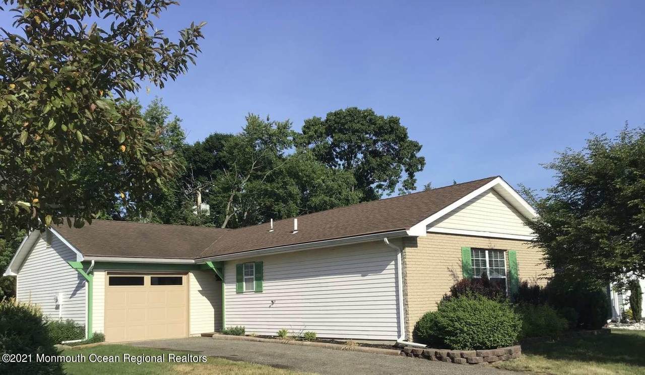 35 Mansfield Drive - Photo 1