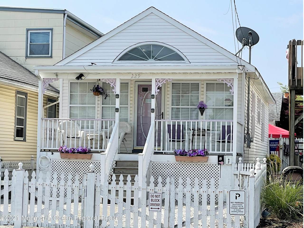229 Grant Avenue - Photo 1