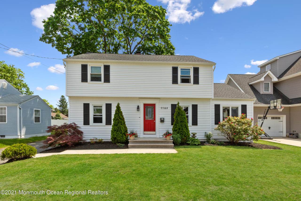 1168 Ridgefield Drive - Photo 1