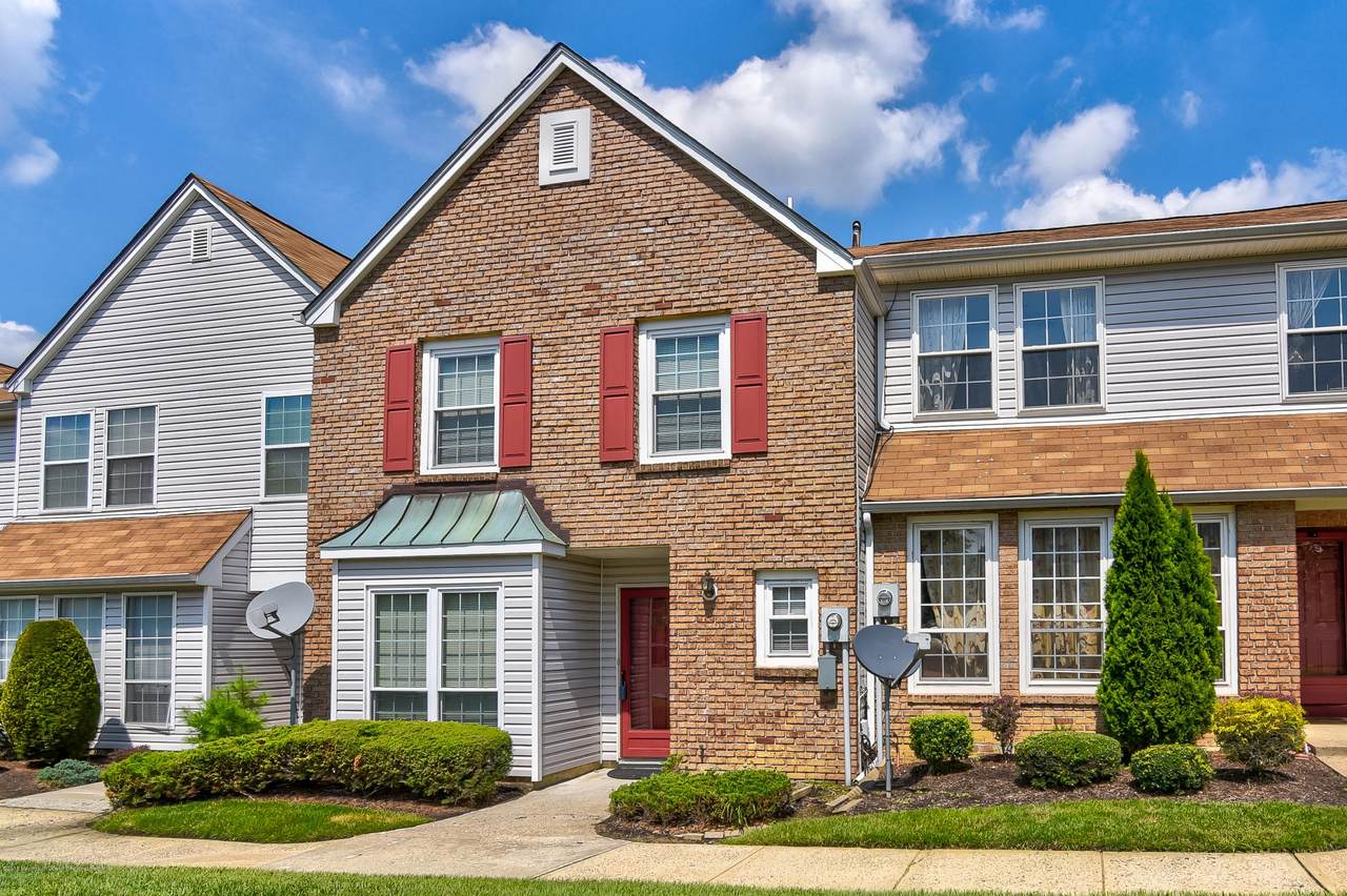 317 Devon Place - Photo 1