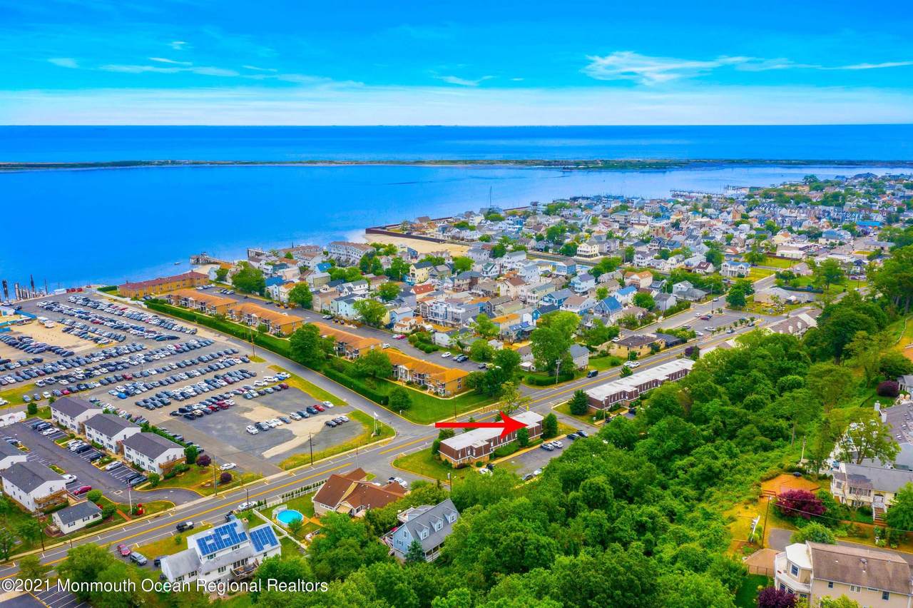 321-323 Shore Drive - Photo 1
