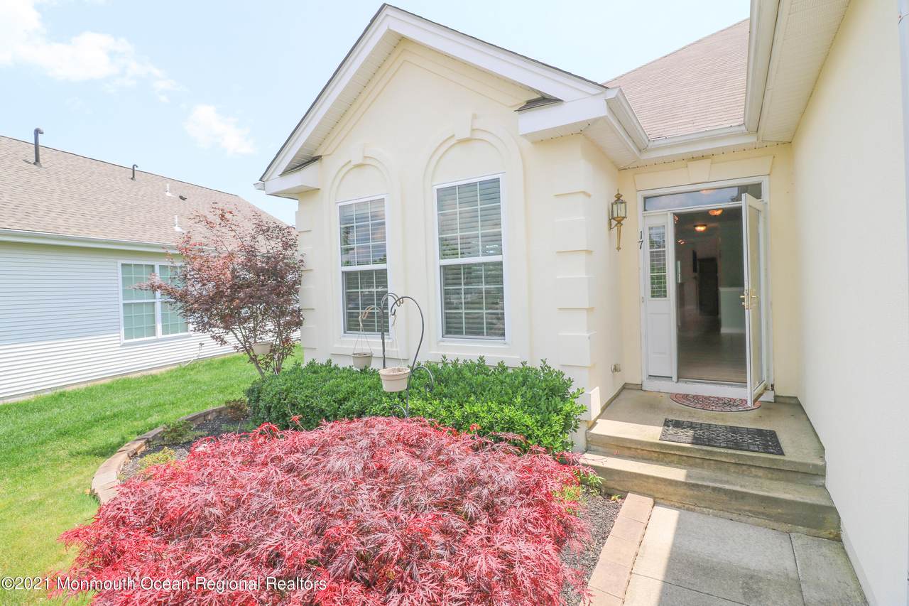 17 Swimming River Court - Photo 1