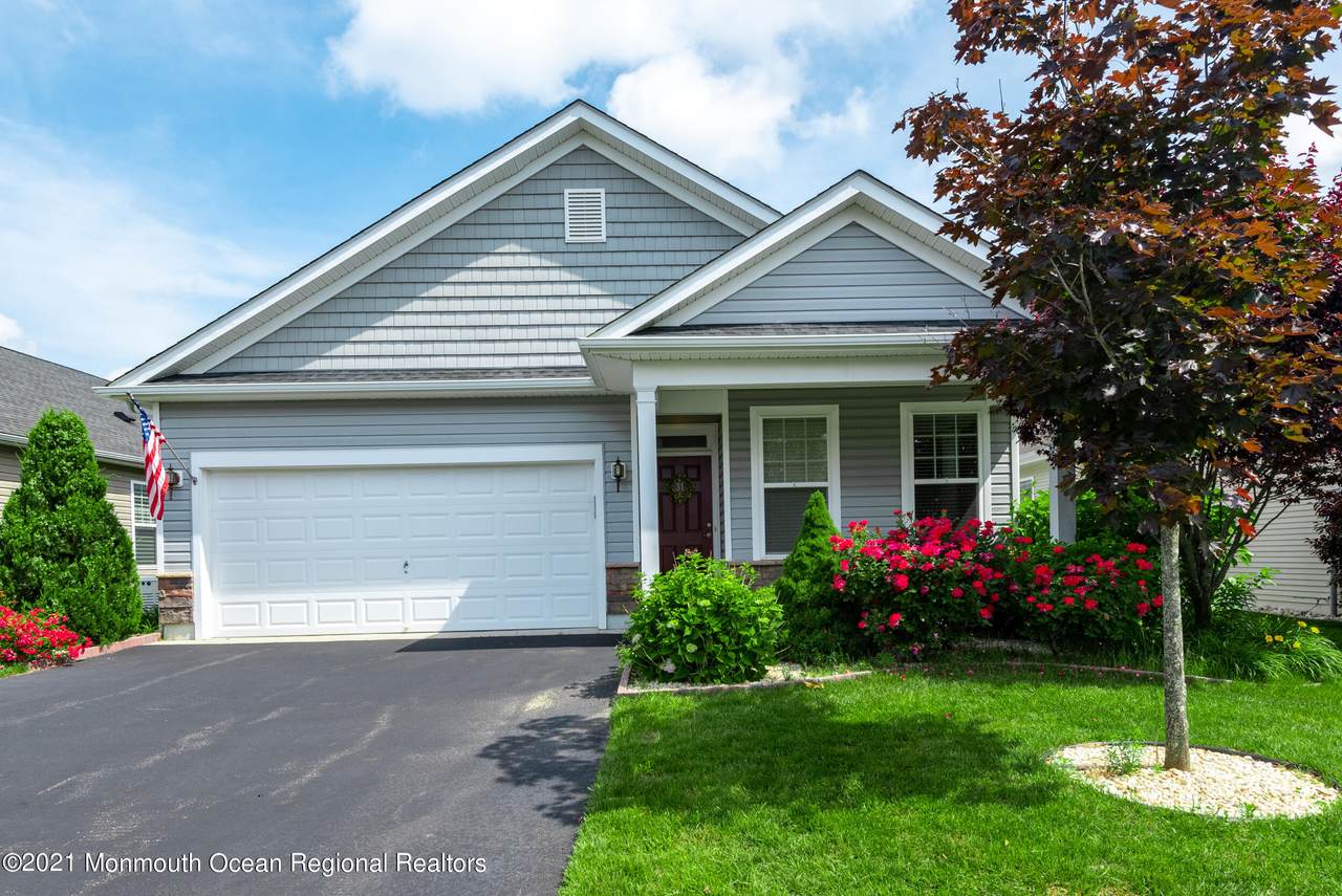 31 Heath Lane - Photo 1