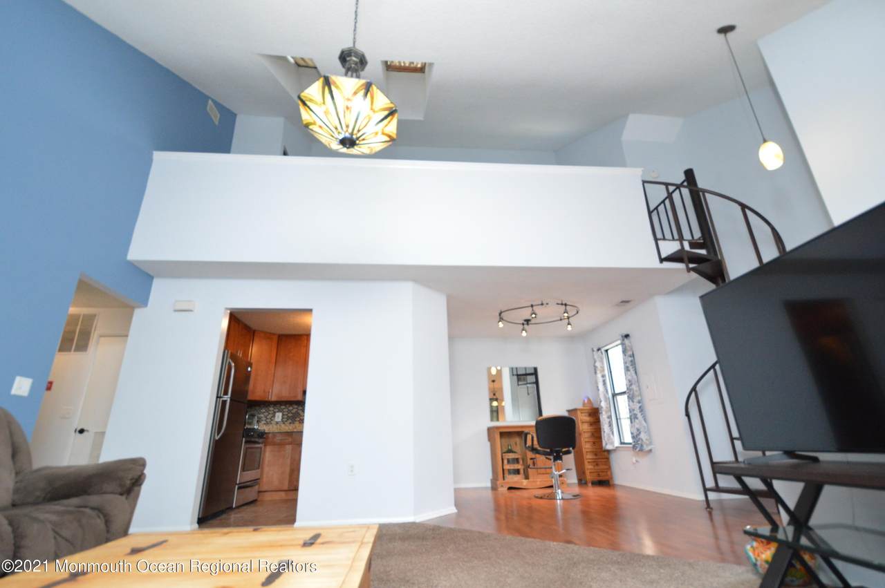 901 Morning Glory Court - Photo 1