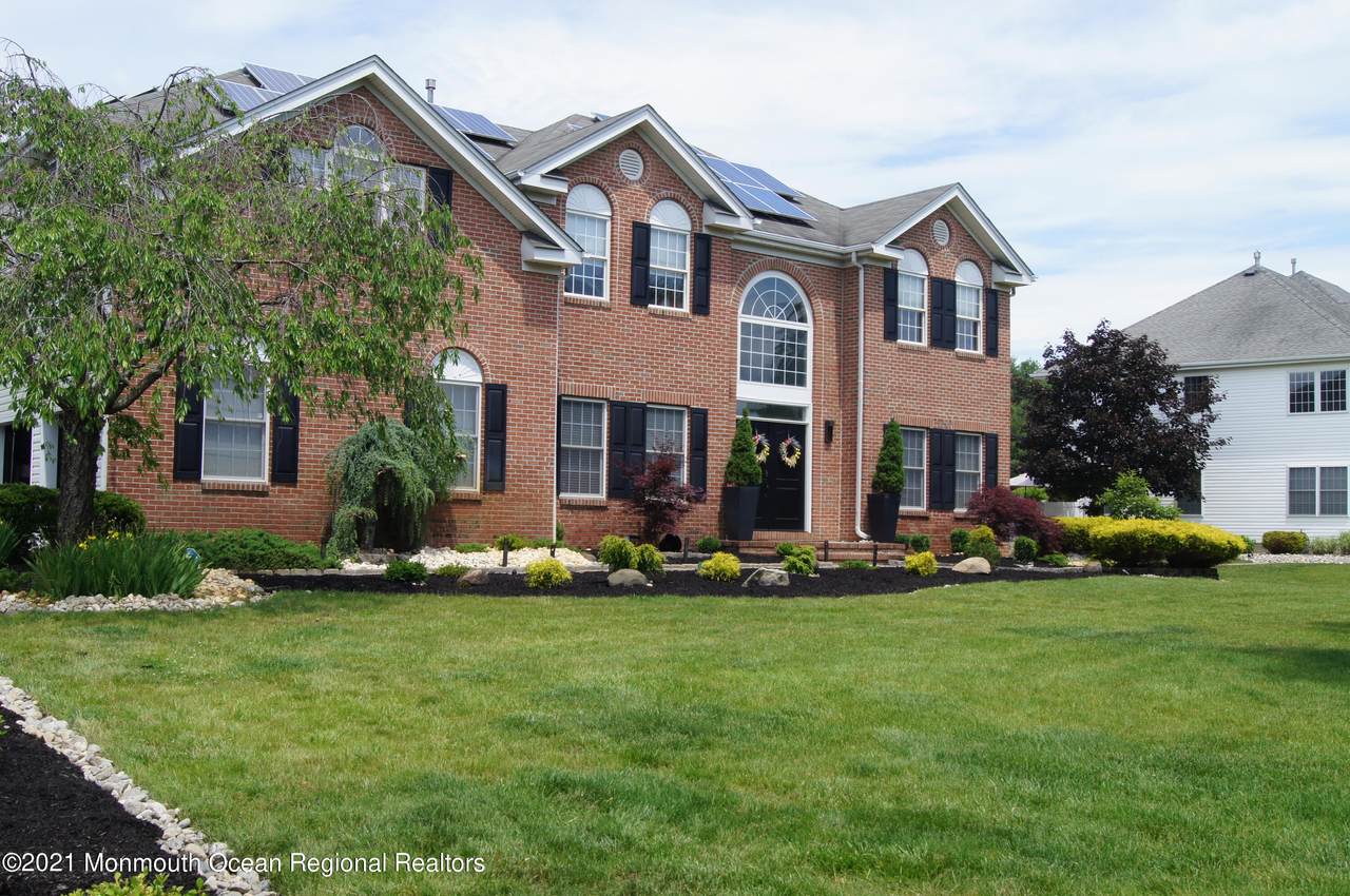 7 Short Hills Boulevard - Photo 1