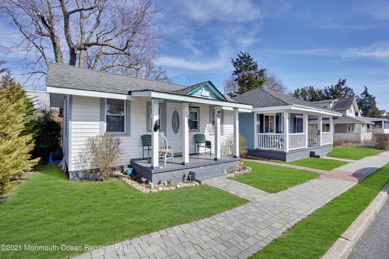 1802-1804 Parkway - Photo 1