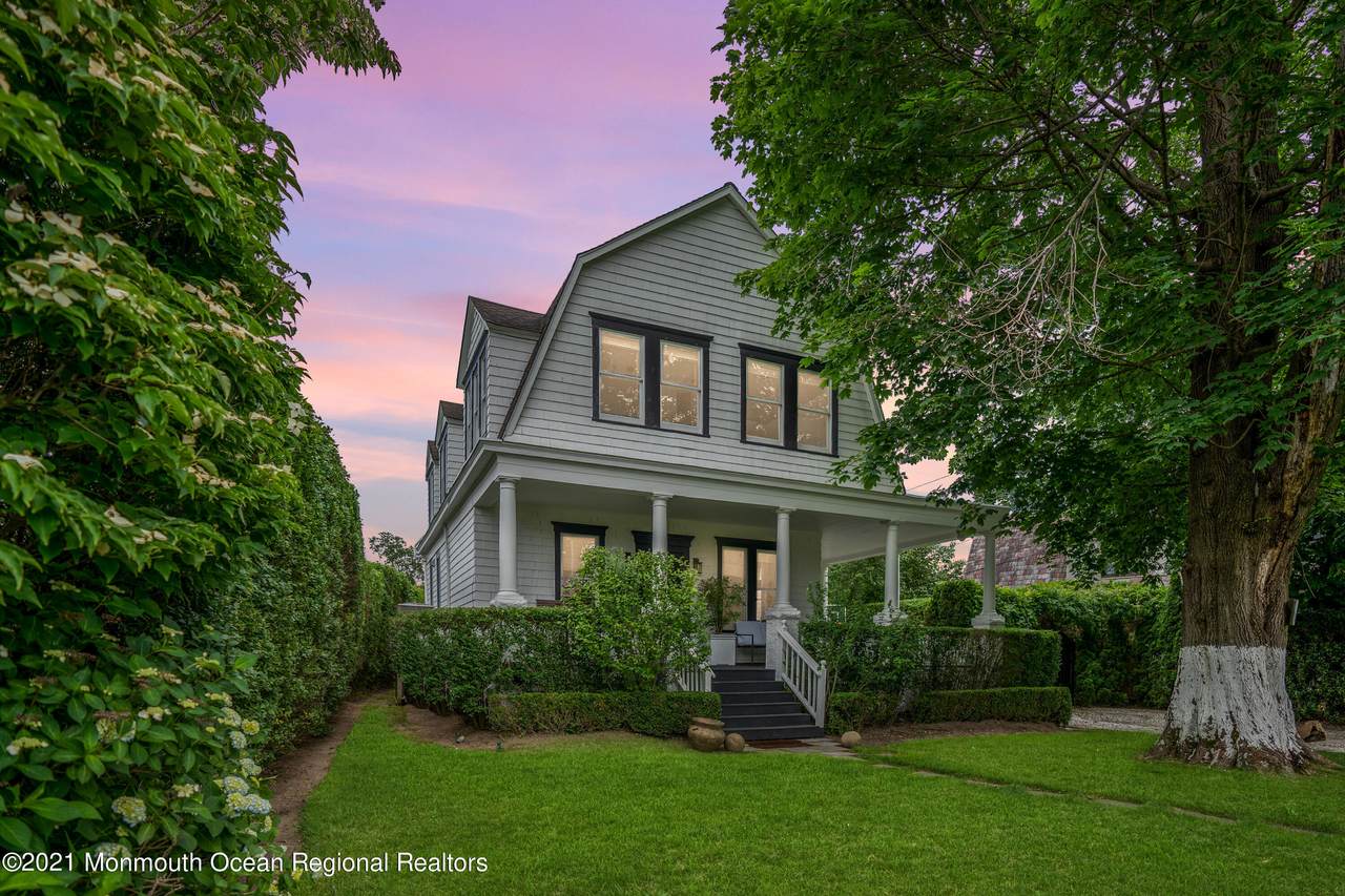 985 Norwood Avenue - Photo 1