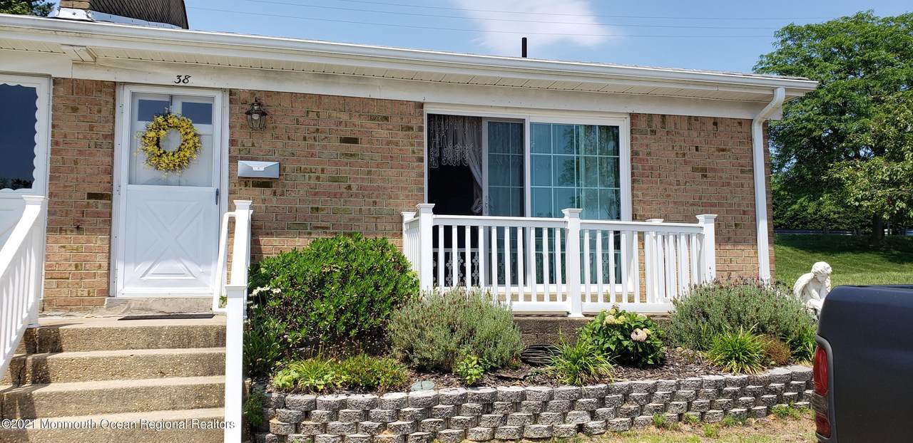 38 Breeze Court - Photo 1