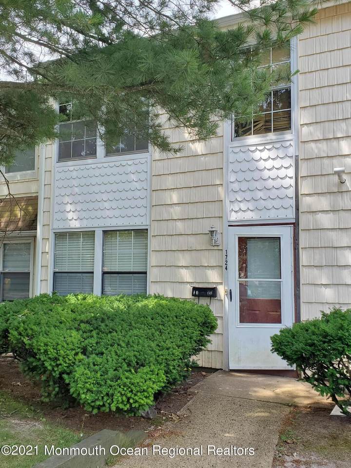 1724 Princeton Avenue - Photo 1