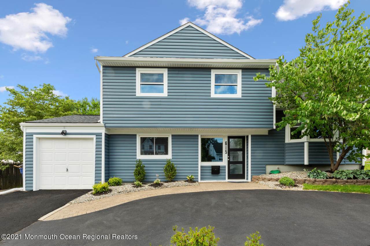 615 Laurel Avenue - Photo 1
