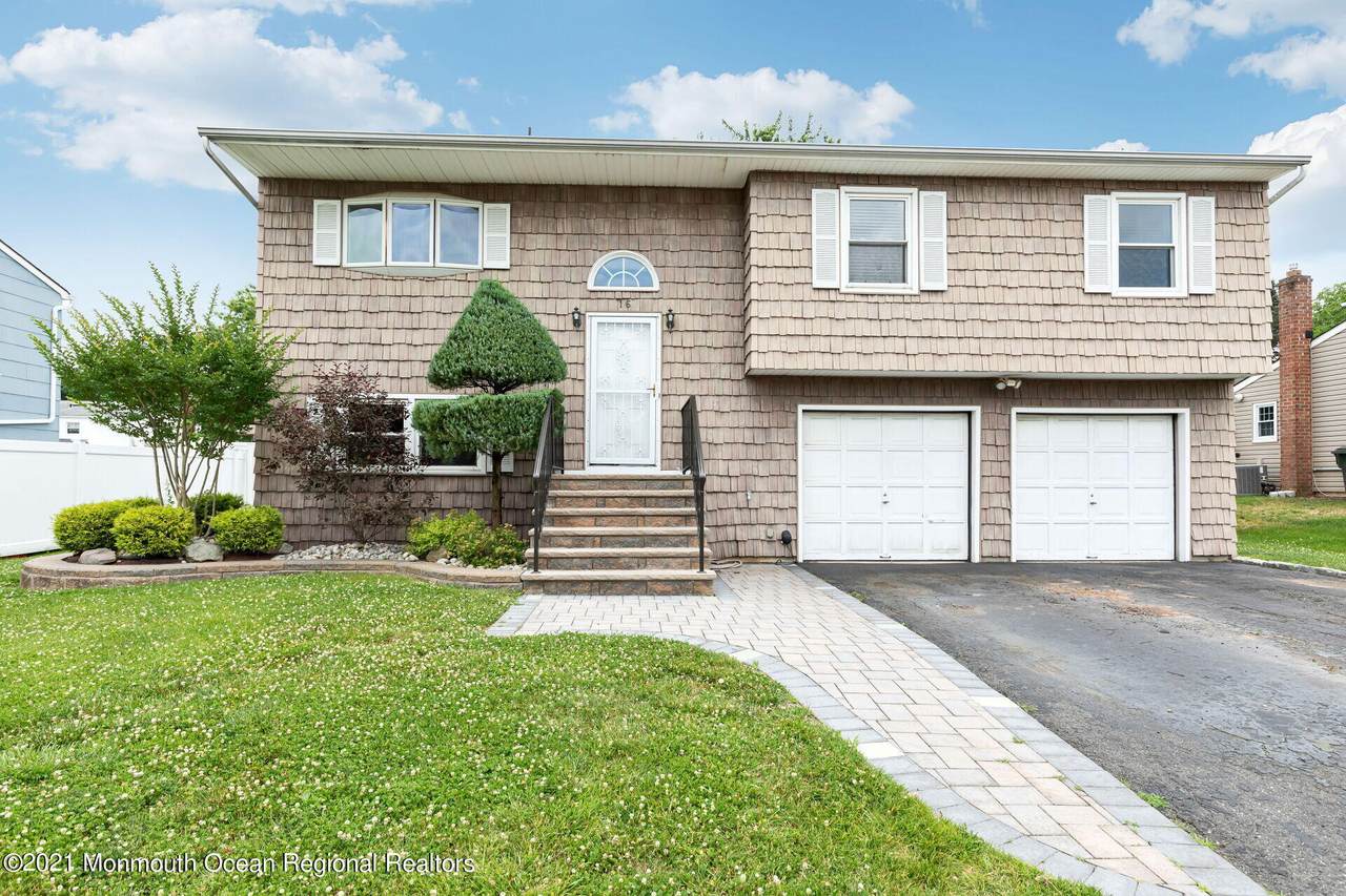 16 Dogwood Lane - Photo 1