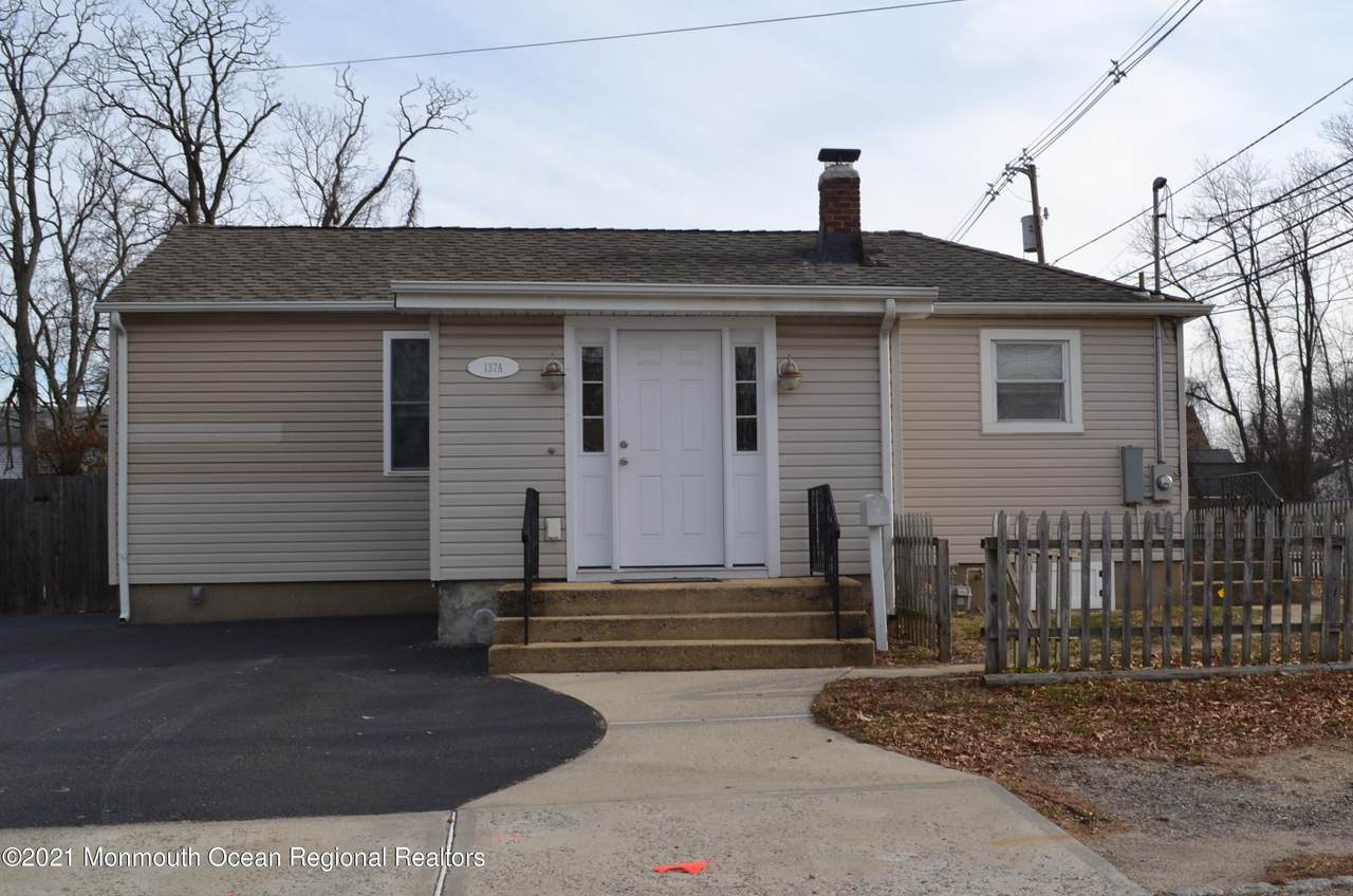 137 Port Monmouth Road - Photo 1