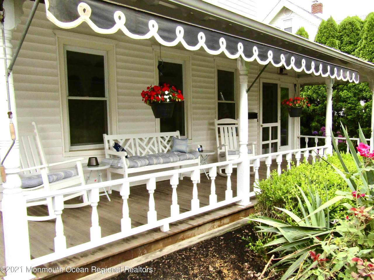 500 E Street - Photo 1