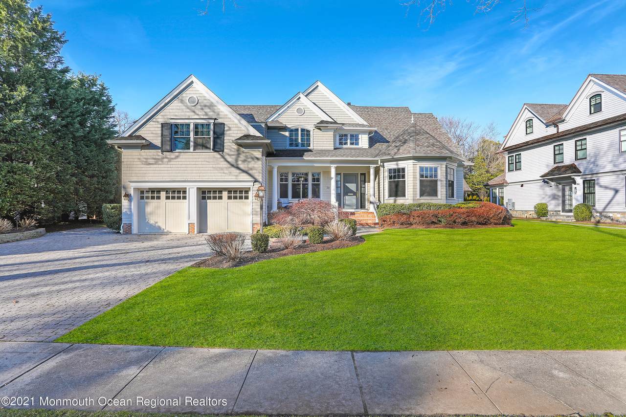 38 Vroom Avenue - Photo 1