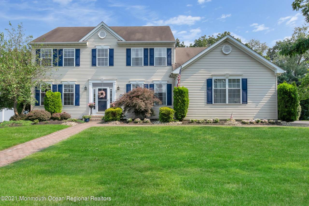 16 Dune Road - Photo 1