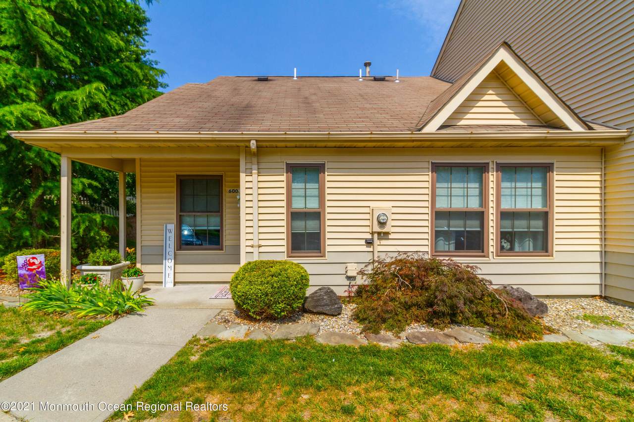 600 Larkspur Lane - Photo 1
