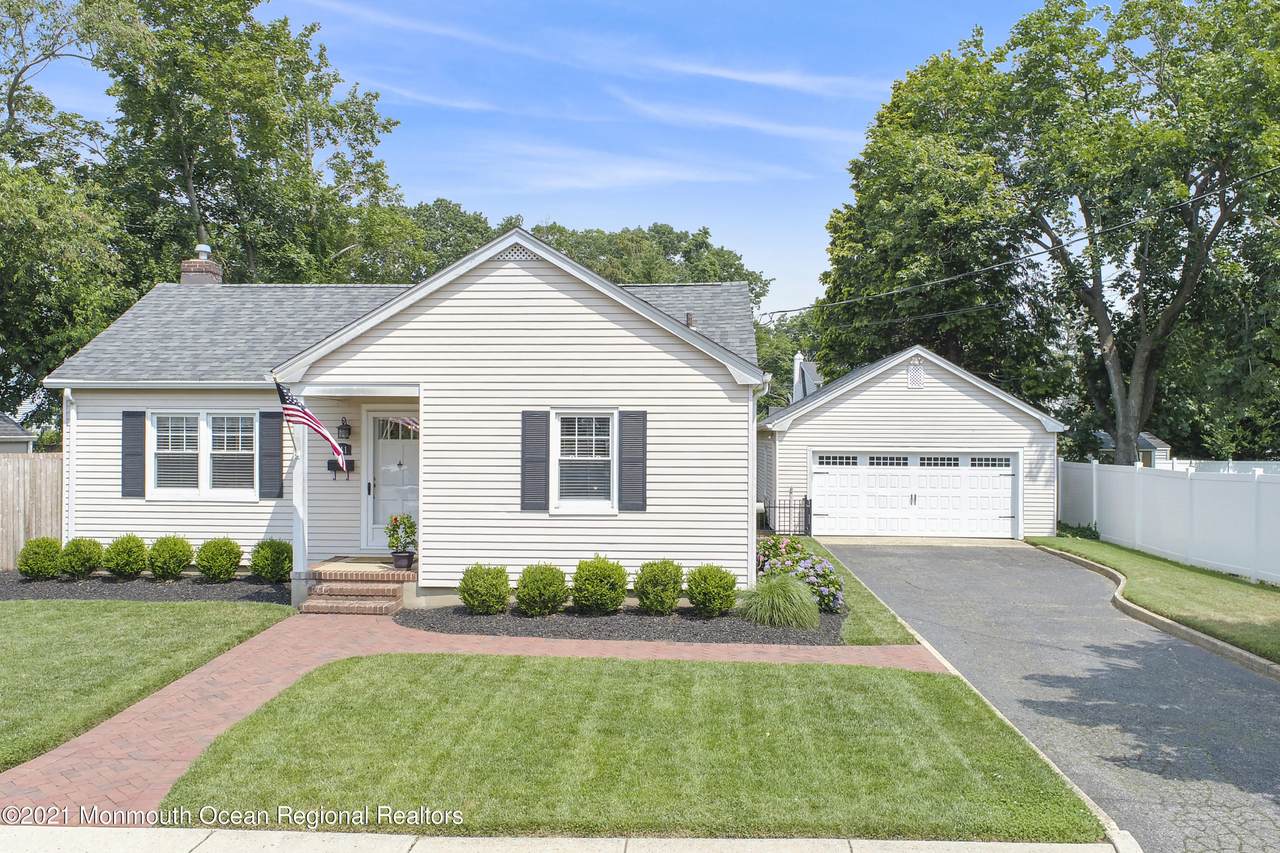 941 Park Place - Photo 1