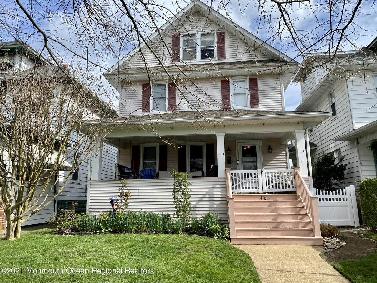 410 Sylvania Avenue - Photo 1