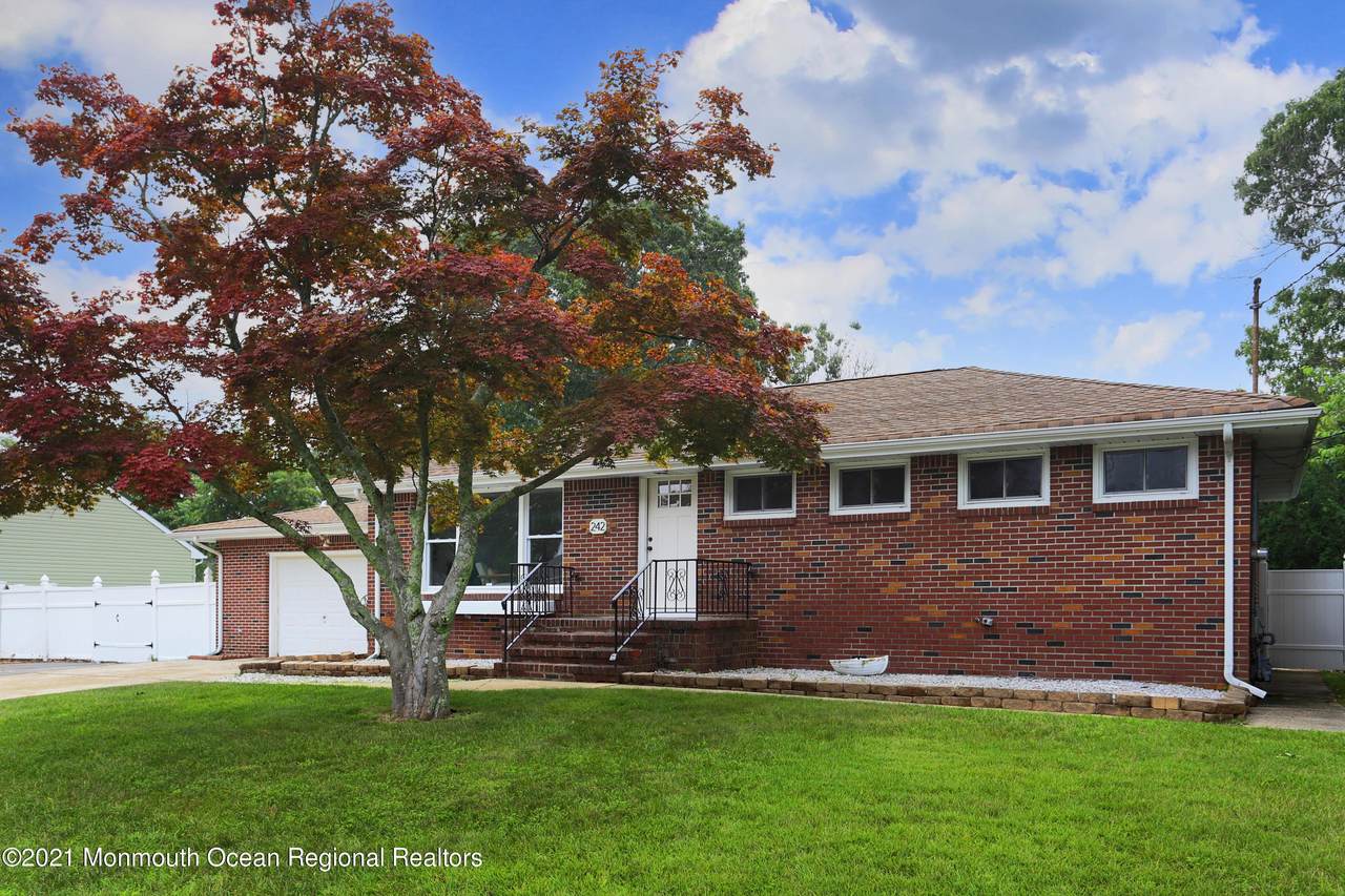 242 Birch Lane - Photo 1