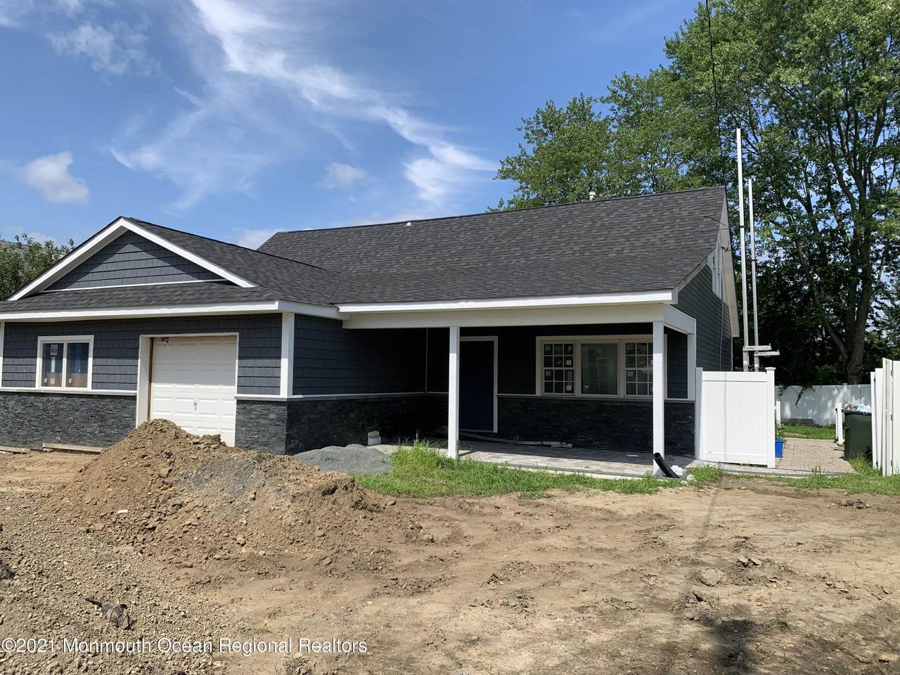 83 Cresci Boulevard - Photo 1