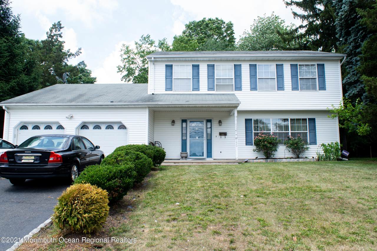 150 Franklin Boulevard - Photo 1